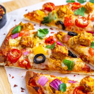Naan Tandoori Pizza Paneer